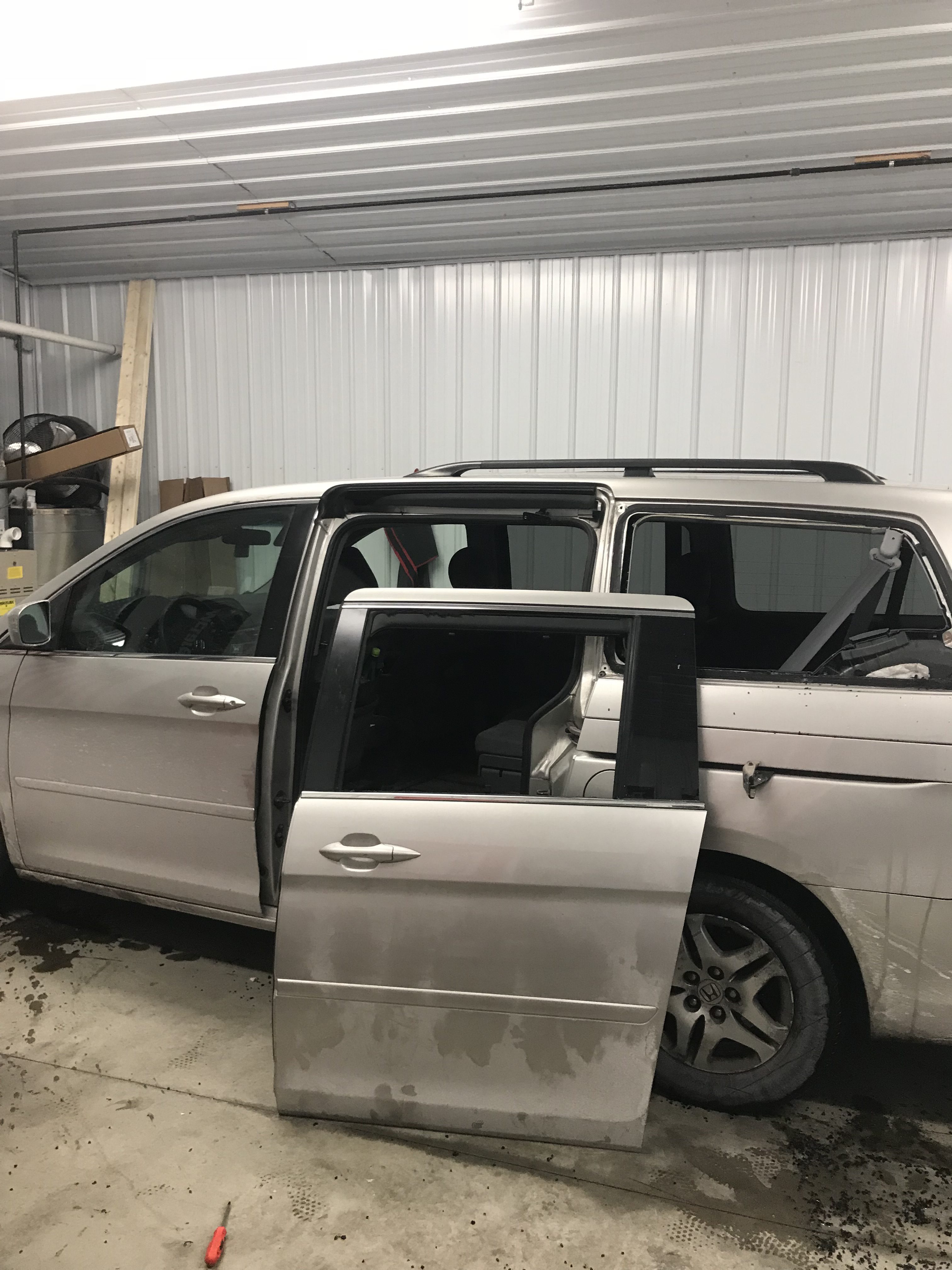 Honda Odyssey Sliding Door Window And Quarter Glass Replacement