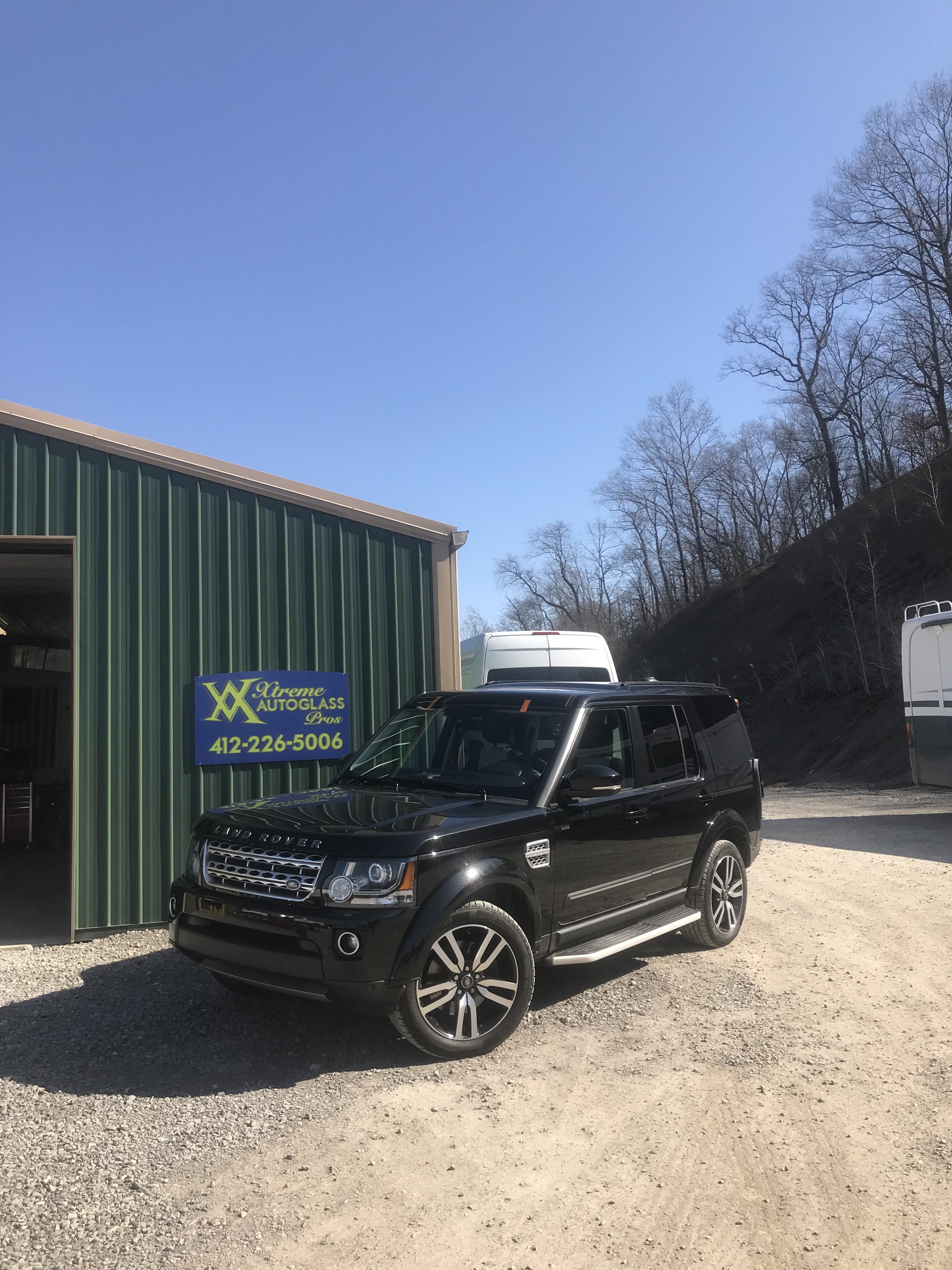 Land Rover LR4 Windshield Replacement. Xtreme Autoglass Pros Pittsburgh